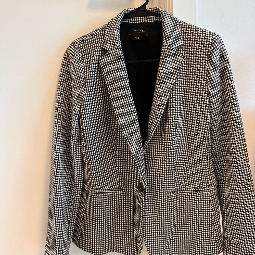 Ann Taylor Monochrome Houndstooth Blazer